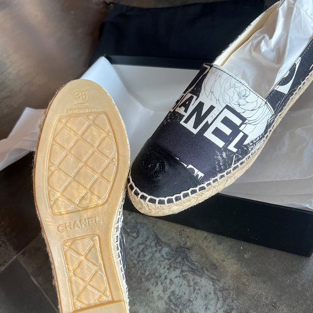 Chanel 鉛筆鞋、尺碼36，現貨在台，適合35-35.5，版偏小 縮圖 2